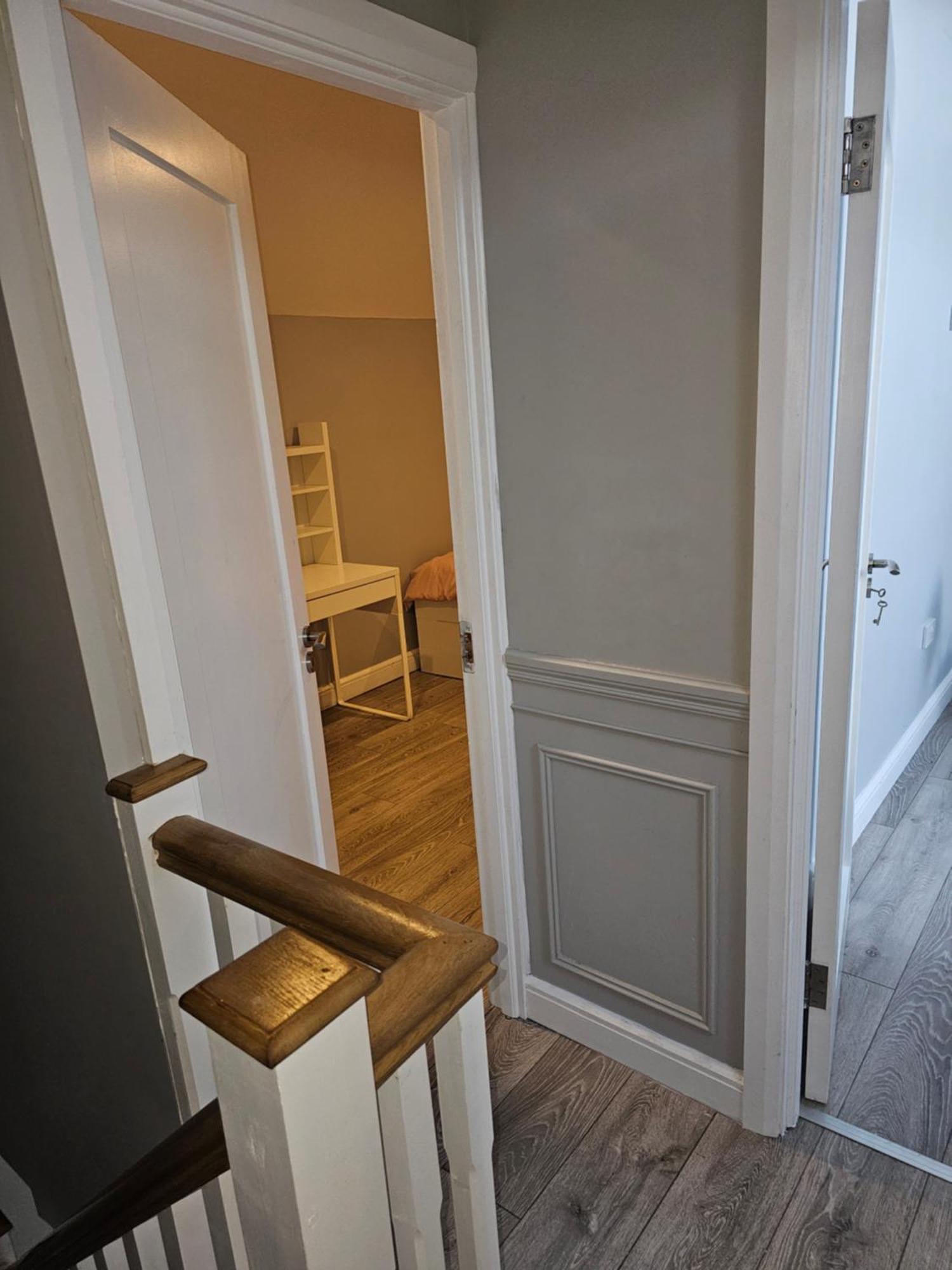 Modern 4-5 Bedroom House