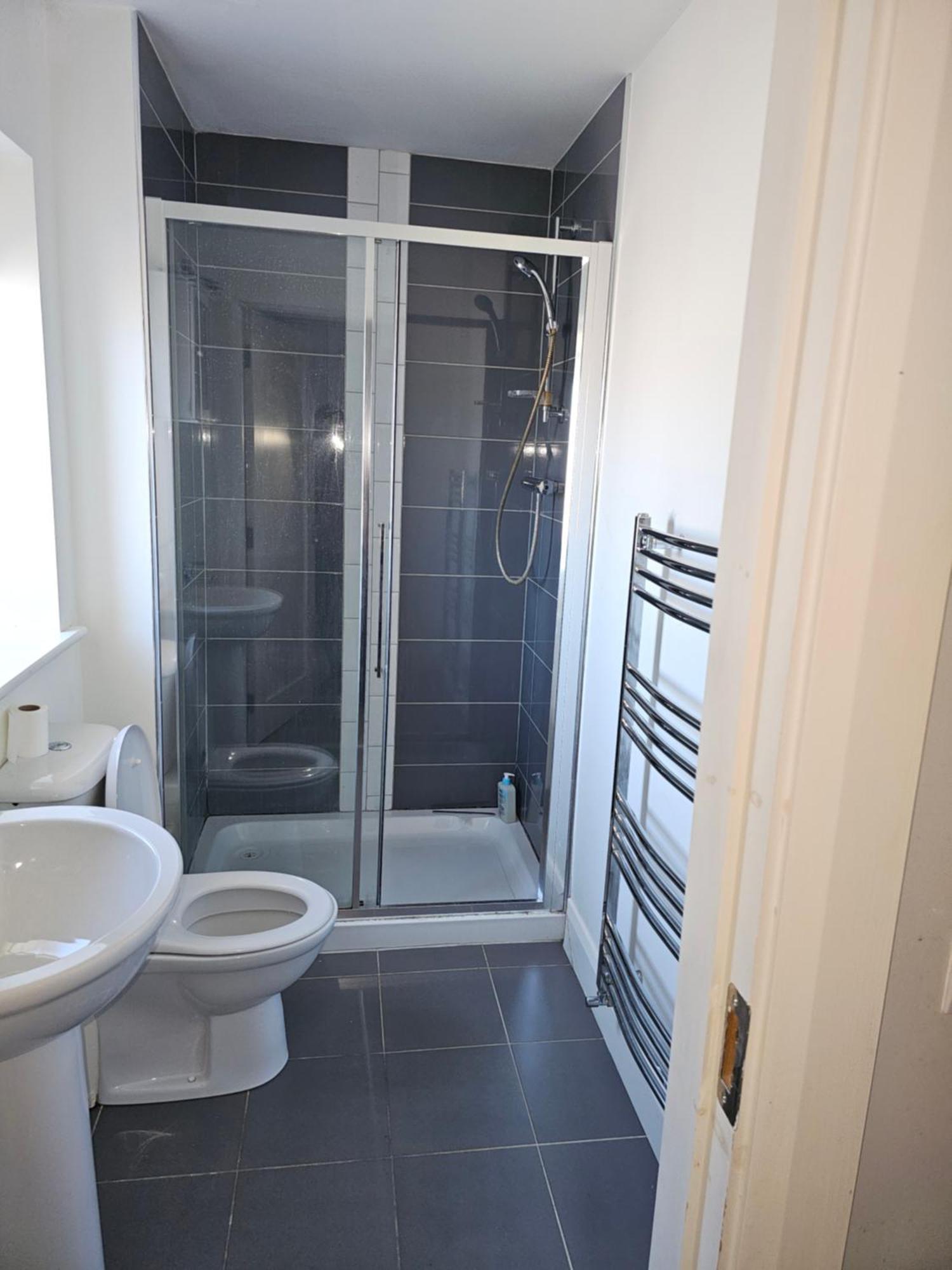 Modern 4-5 Bedroom House * Dublin